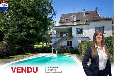 Demeure - 287 m² - 7 pièces