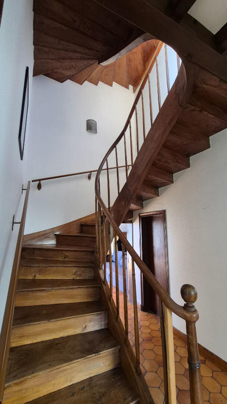 Maison - 265 m² - 9 pièces