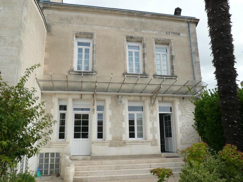 Maison bourgeoise - 230 m² - 9 pièces
