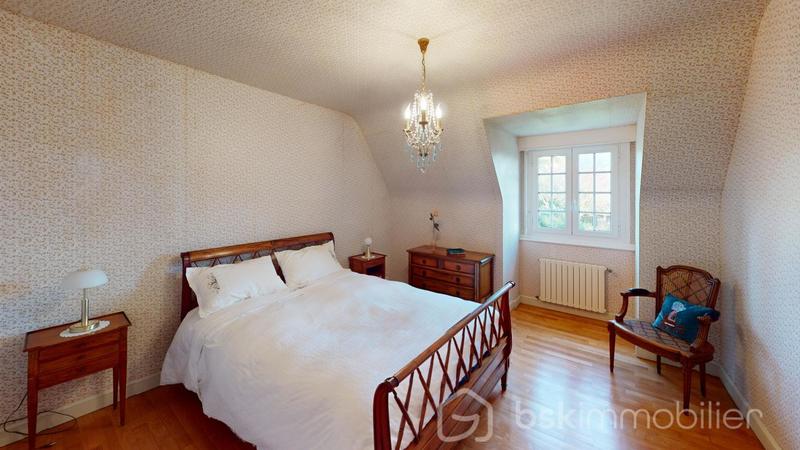 Maison - 186 m² - 7 pièces