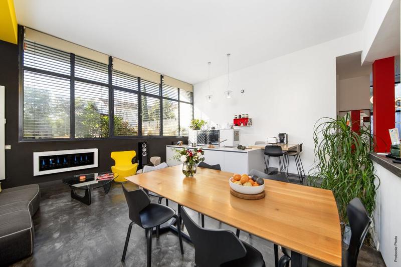 Loft - 230 m² - 6 pièces