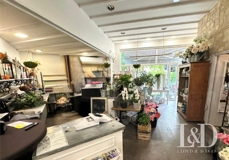 Fonds de commerce - Magasins - 87 m²