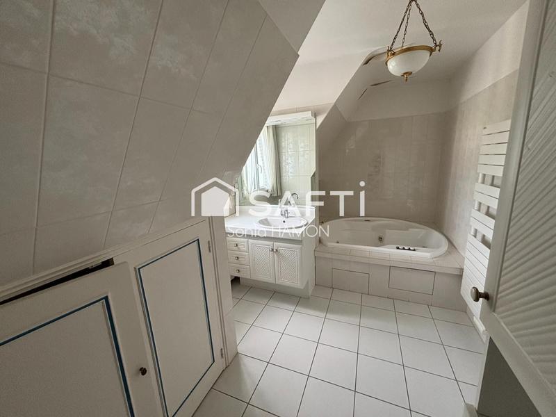 Maison - 173 m² - 6 pièces