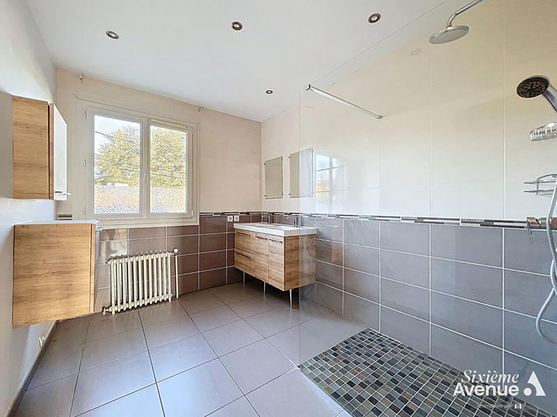 Maison - 107 m² - 5 pièces