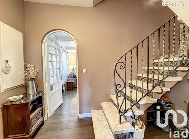 Maison - 189 m² - 8 pièces