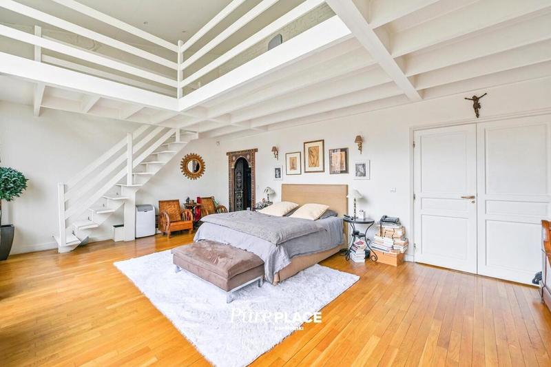 Maison de ville - 321 m² - 11 pièces