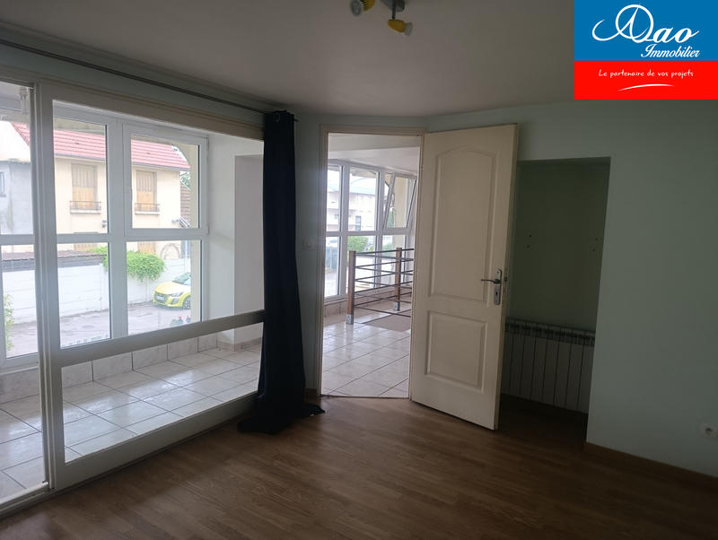 Loft - 176 m² - 5 pièces