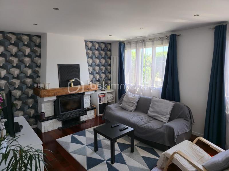 Maison - 185 m² - 7 pièces