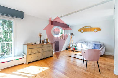 Appartement - 100 m² - 3 pièces