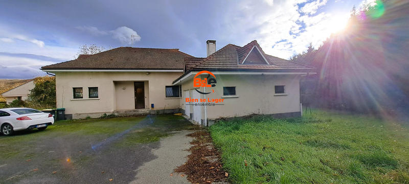 Maison - 235 m² - 8 pièces