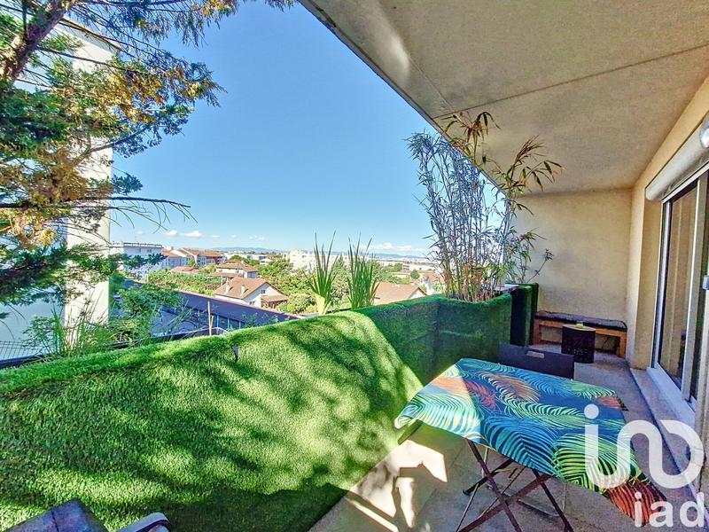 Appartement - 81 m² - 3 pièces