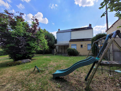 Maison - 96 m² - 5 pièces