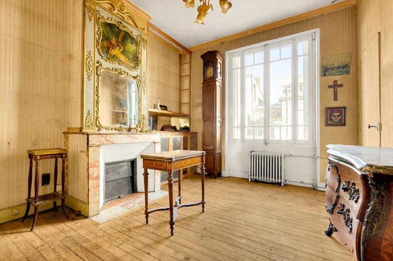 Maison - 276 m² - 10 pièces