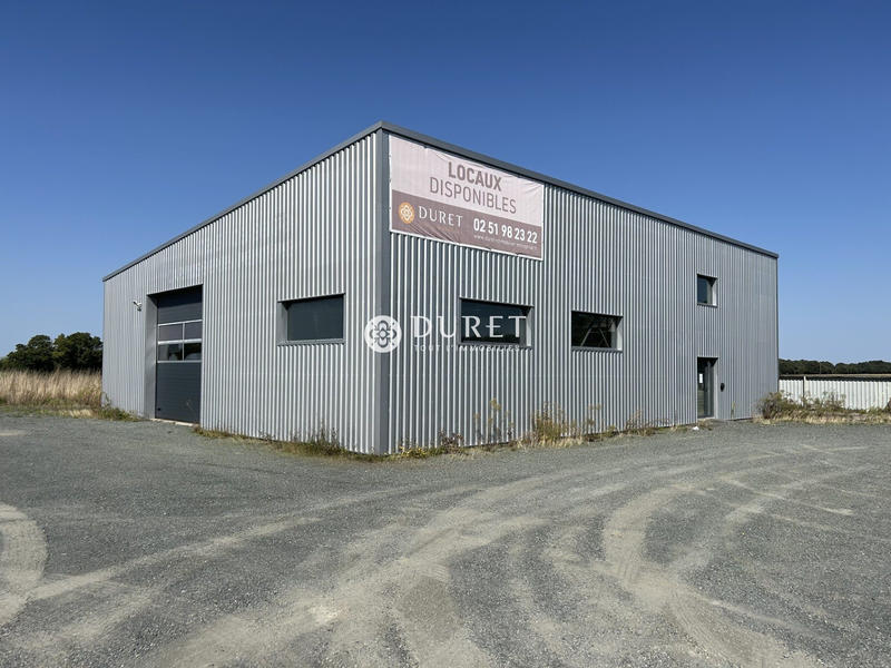 Local d'activités - 409 m²