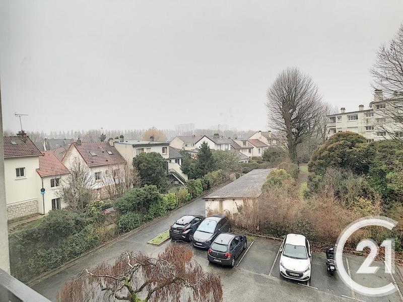 Studio - 30 m² - 1 pièce