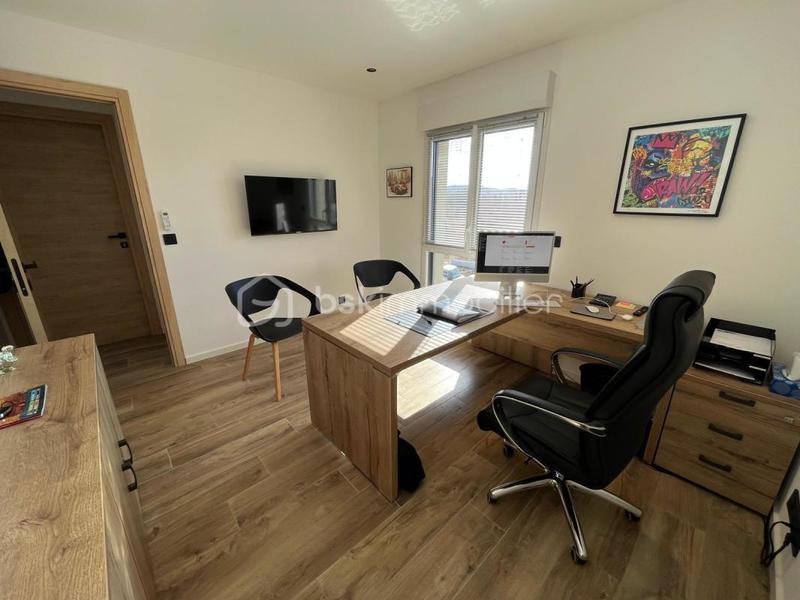Bureau - 64 m² - 4 pièces