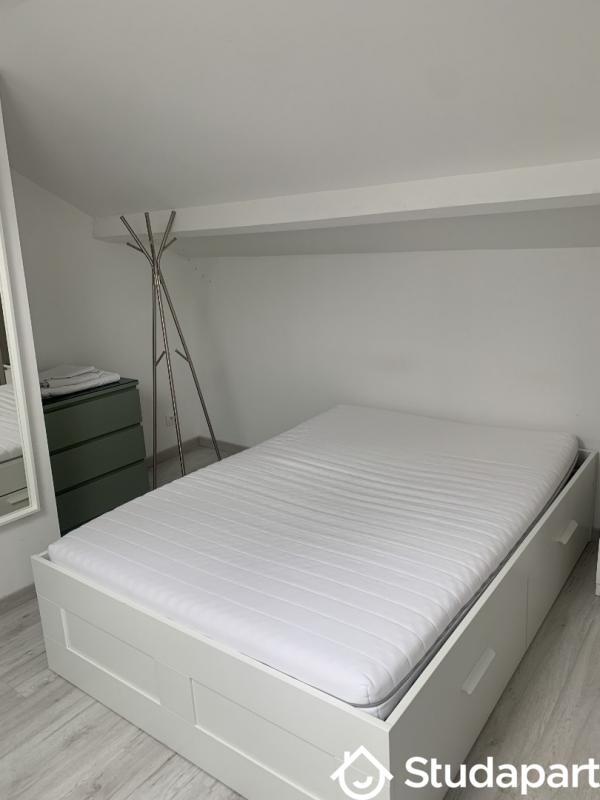 Chambre - 12 m² - 1 pièce