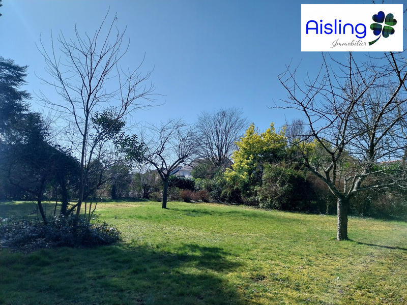 Maison ancienne - 196 m² - 8 pièces