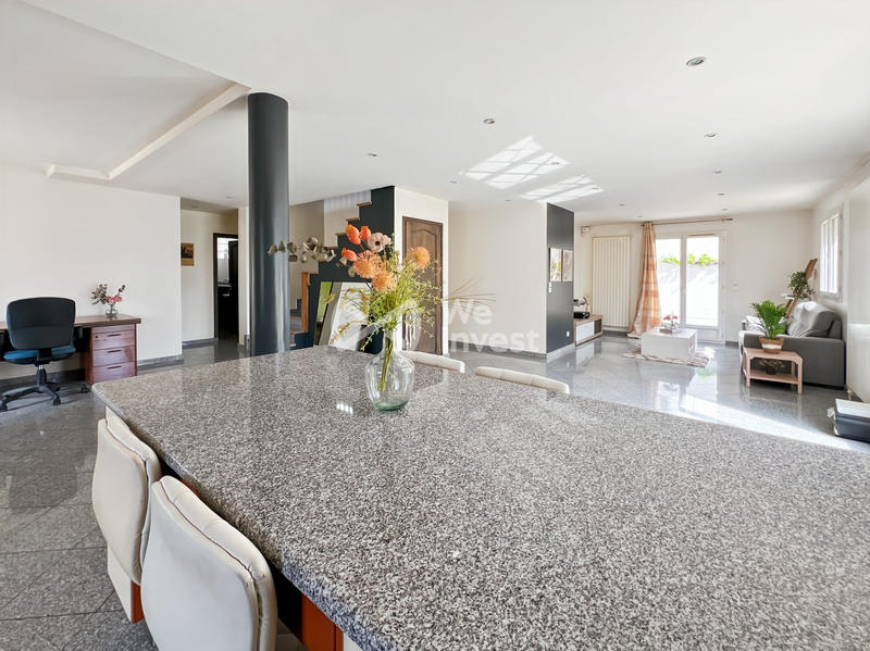 Maison - 180 m² - 6 pièces