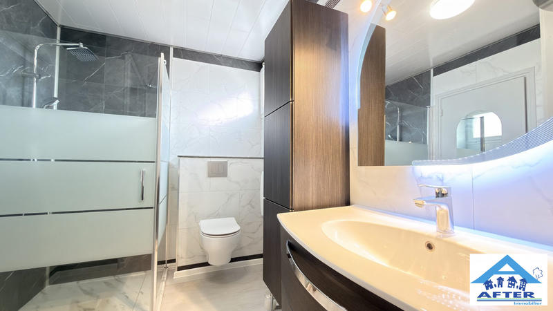 Maison - 155 m² - 8 pièces