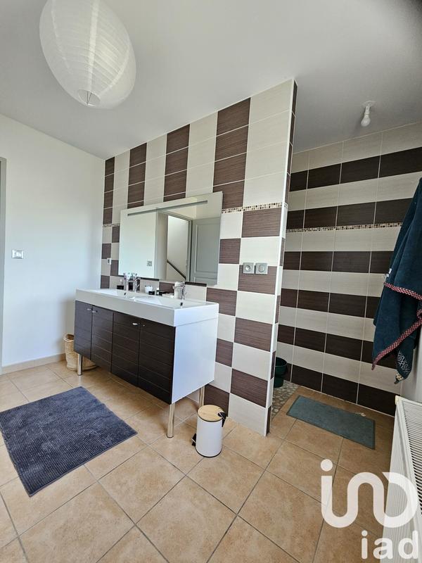 Maison - 327 m² - 11 pièces