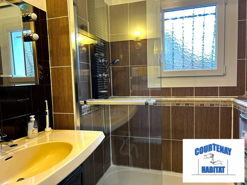 Maison traditionnelle - 125 m² - 5 pièces