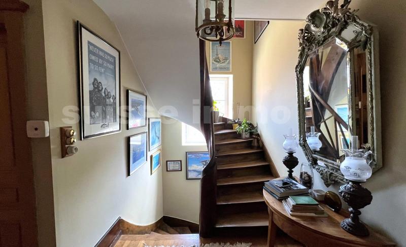 Maison - 315 m² - 12 pièces