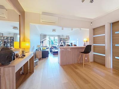 Appartement - 100 m² - 4 pièces