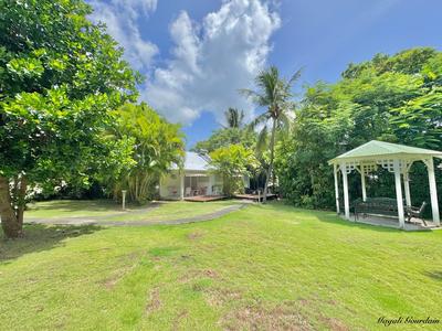 Propriété - 232 m² - 11 pièces