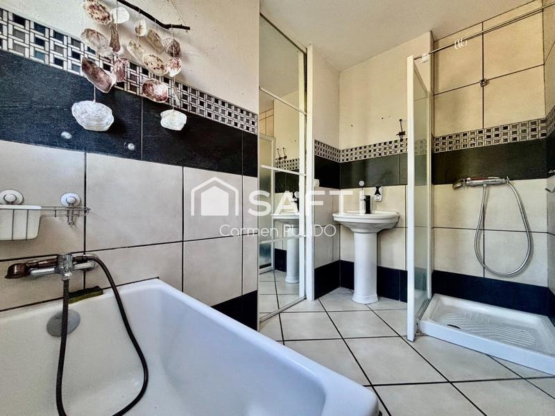 Maison - 210 m² - 9 pièces