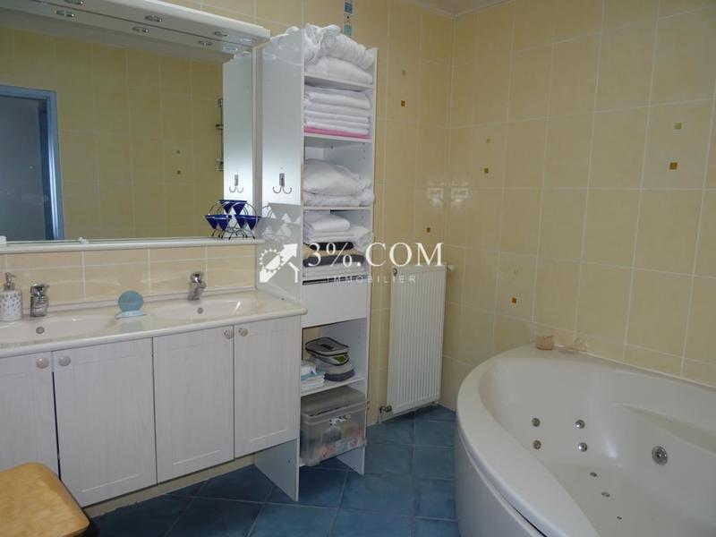 Maison - 283 m² - 10 pièces