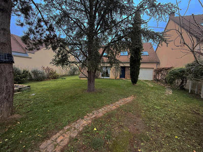 Maison - 110 m² - 4 pièces