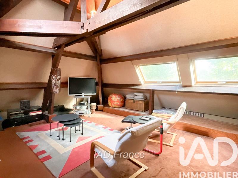 Maison - 225 m² - 8 pièces