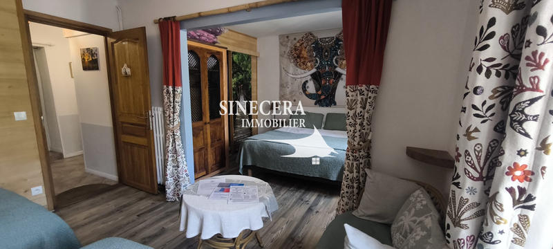 Maison - 350 m² - 17 pièces