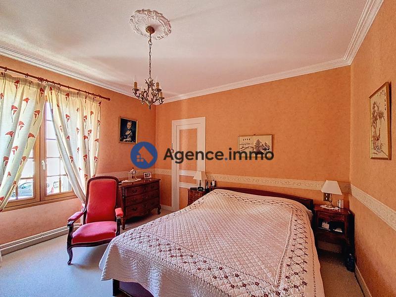 Maison - 170 m² - 8 pièces