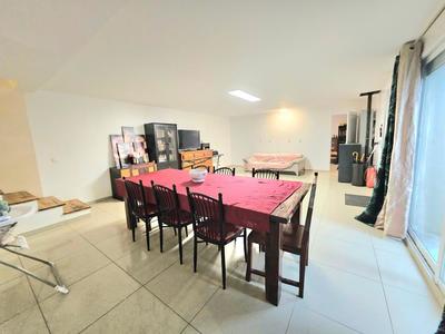 Maison - 195 m² - 7 pièces
