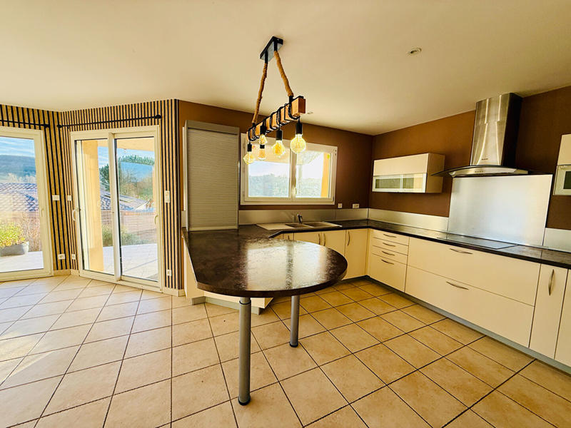 Maison - 130 m² - 4 pièces