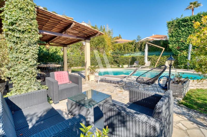 Appartement - 142 m² - 6 pièces