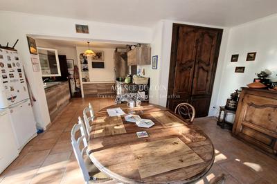 Maison - 240 m² - 5 pièces