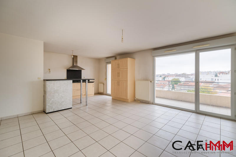 Appartement - 90 m² - 4 pièces