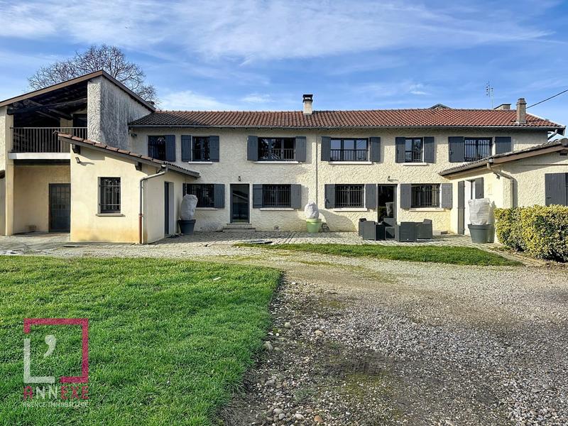 Maison ancienne - 240 m² - 6 pièces