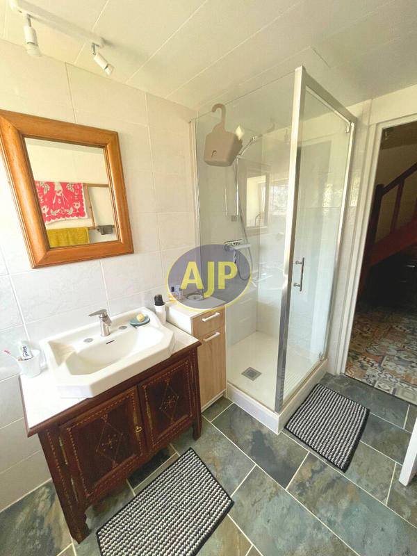 Maison - 94 m² - 5 pièces