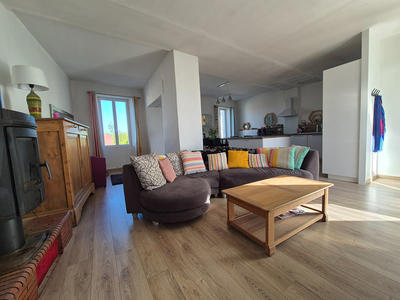 Maison - 90 m² - 4 pièces
