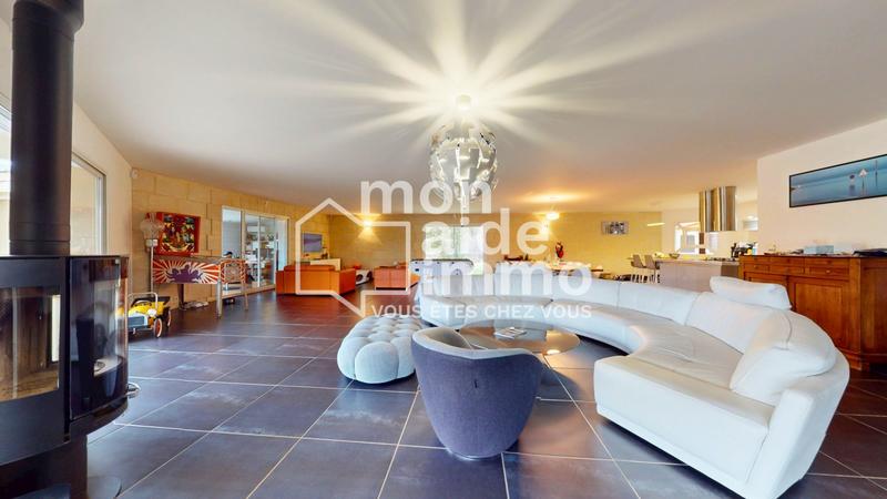 Maison - 280 m² - 7 pièces