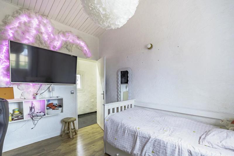 Maison - 340 m² - 11 pièces