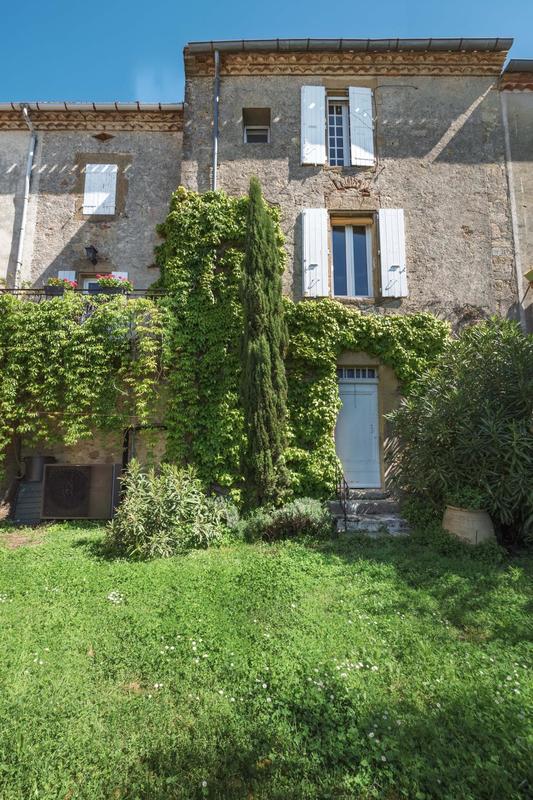 Maison - 161 m² - 11 pièces