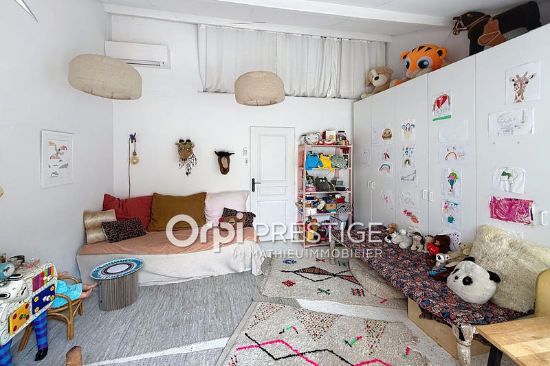 Maison - 170 m² - 6 pièces