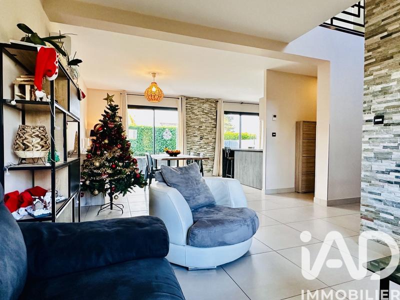 Maison - 140 m² - 5 pièces