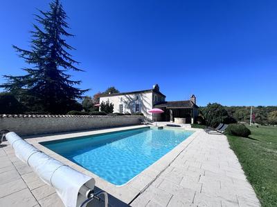 Maison traditionnelle - 152 m² - 5 pièces