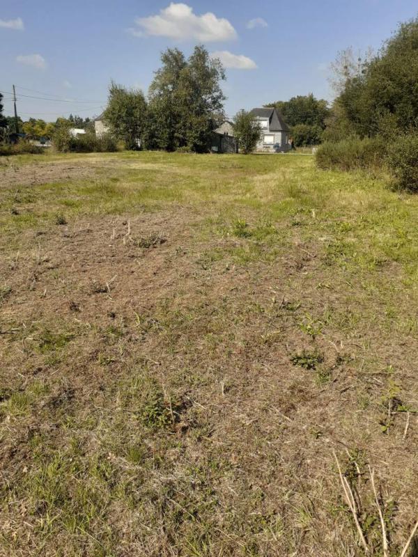 Terrain constructible - 4 285 m²